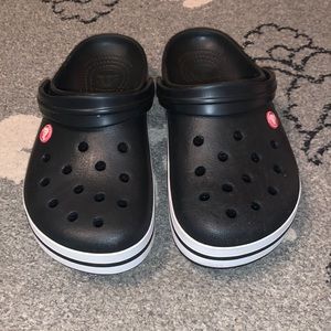 Unisex Black Crocband Clog with White Midsole Stripe